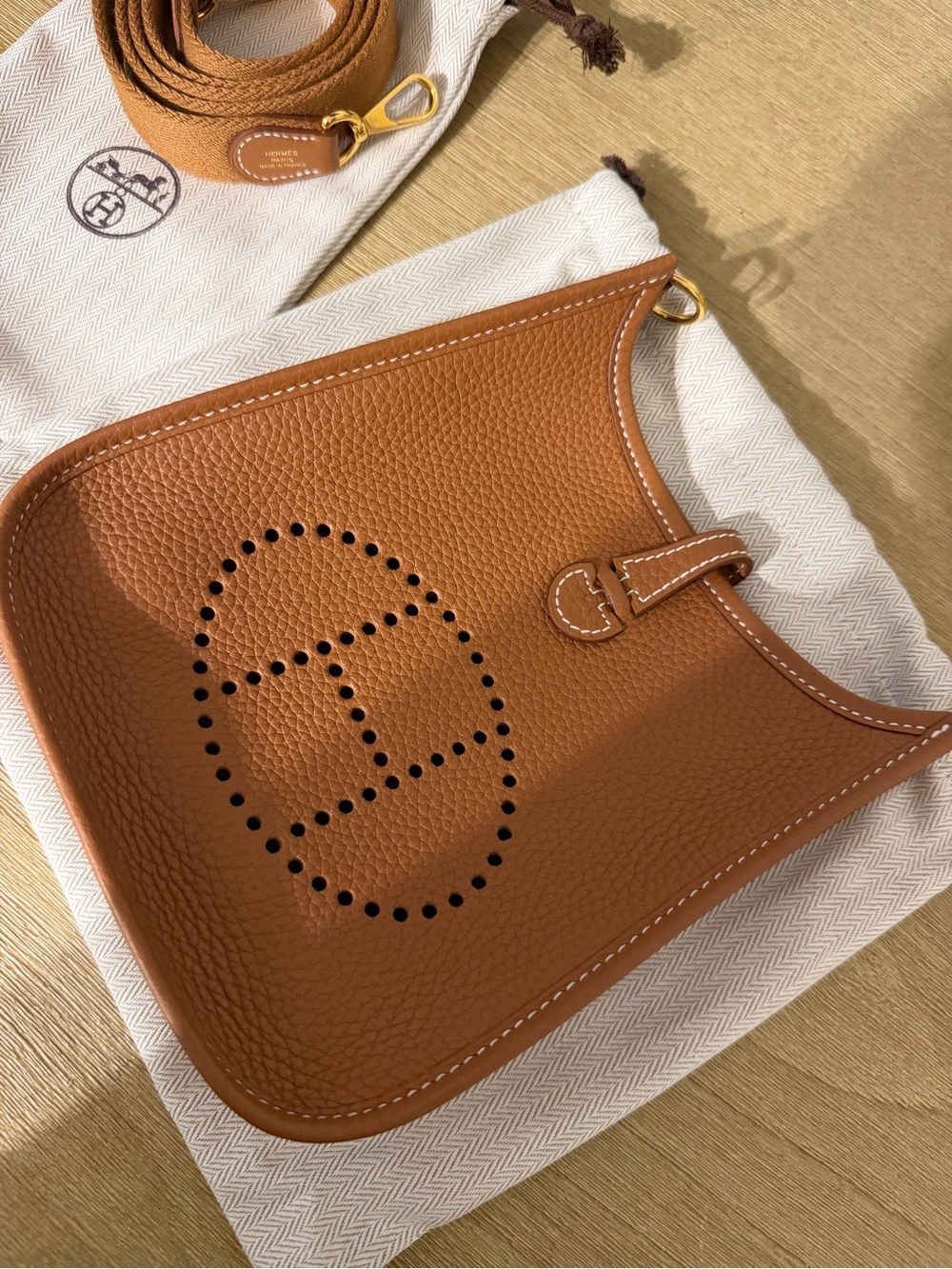Hermes gold Perforated Evelyne Crossbody Bag with Gold Hardware - Picture 2 of 5